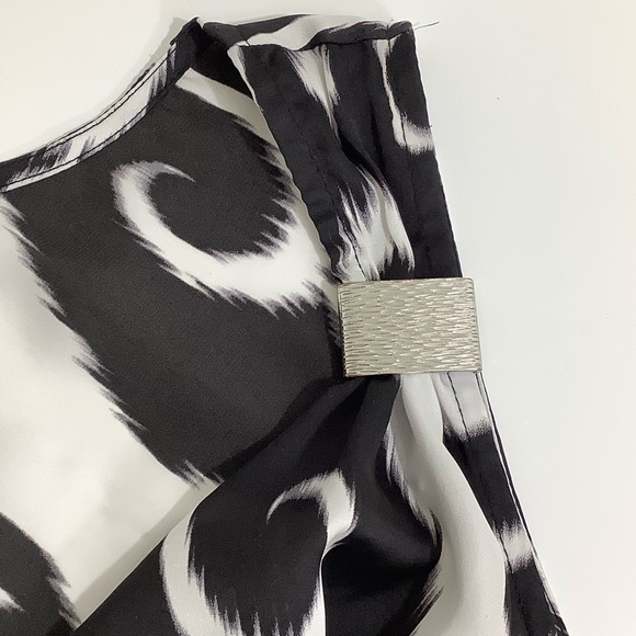 WHBM crowl neck metal straps waist band sleeveless blouse size Medium - Picture 3 of 10